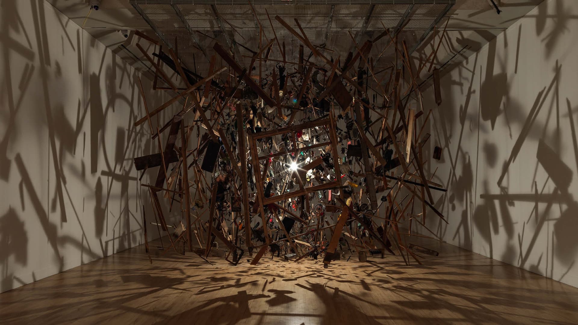 Cornelia Parker Exhibition - Arte y Museos en Wellington