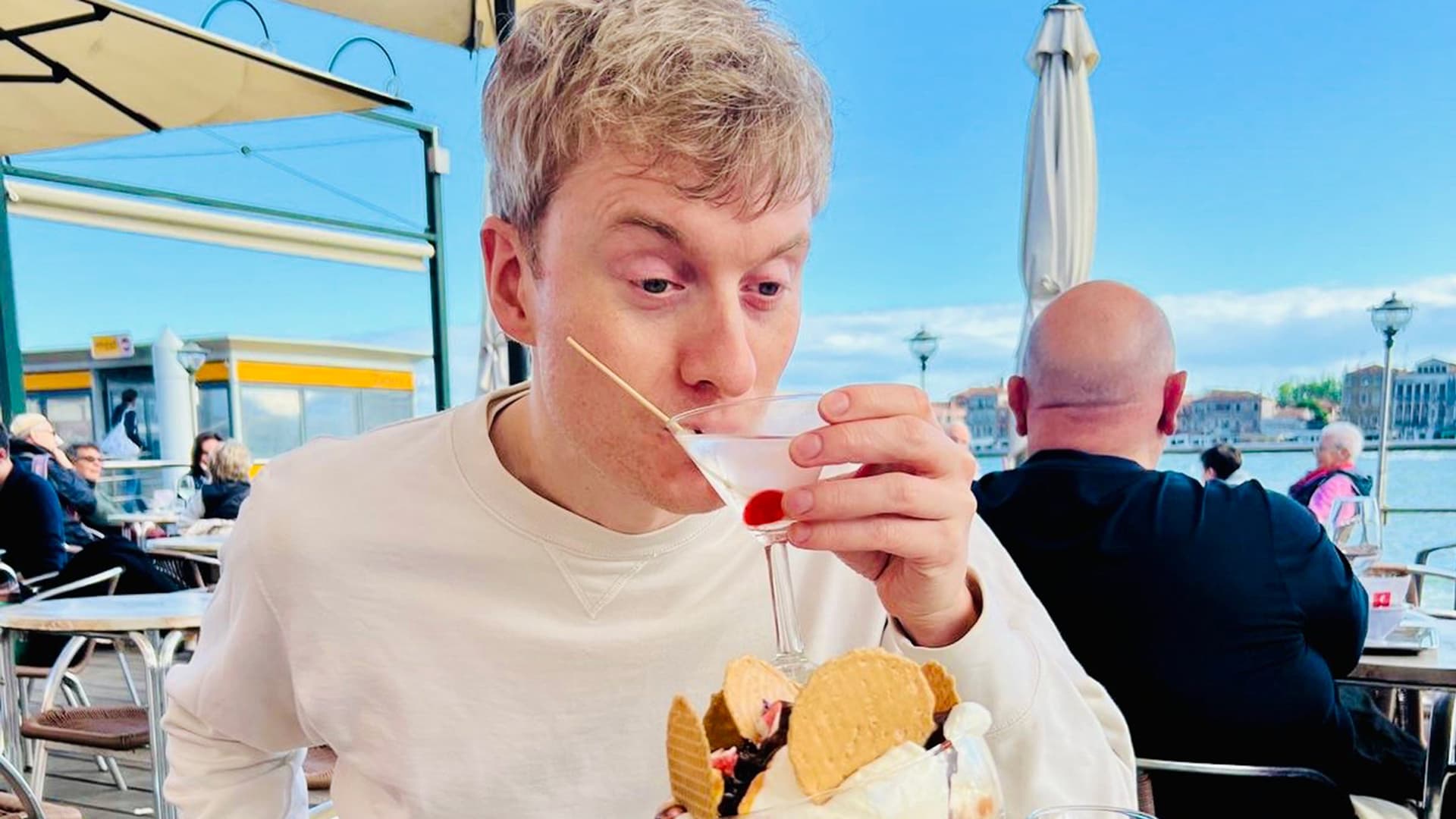 James Acaster - Teatro en Newcastle Upon Tyne