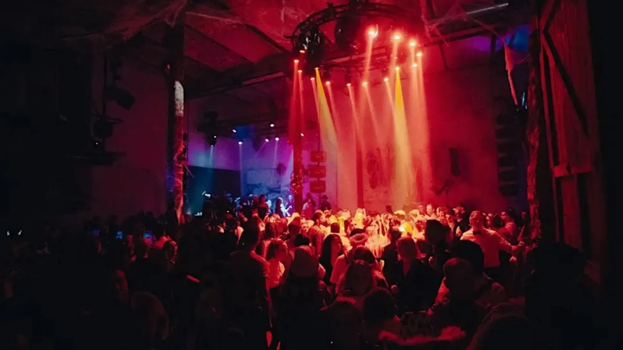Halloween Party - The Abandoned Factory Pt. 1 - Tours en Berlin