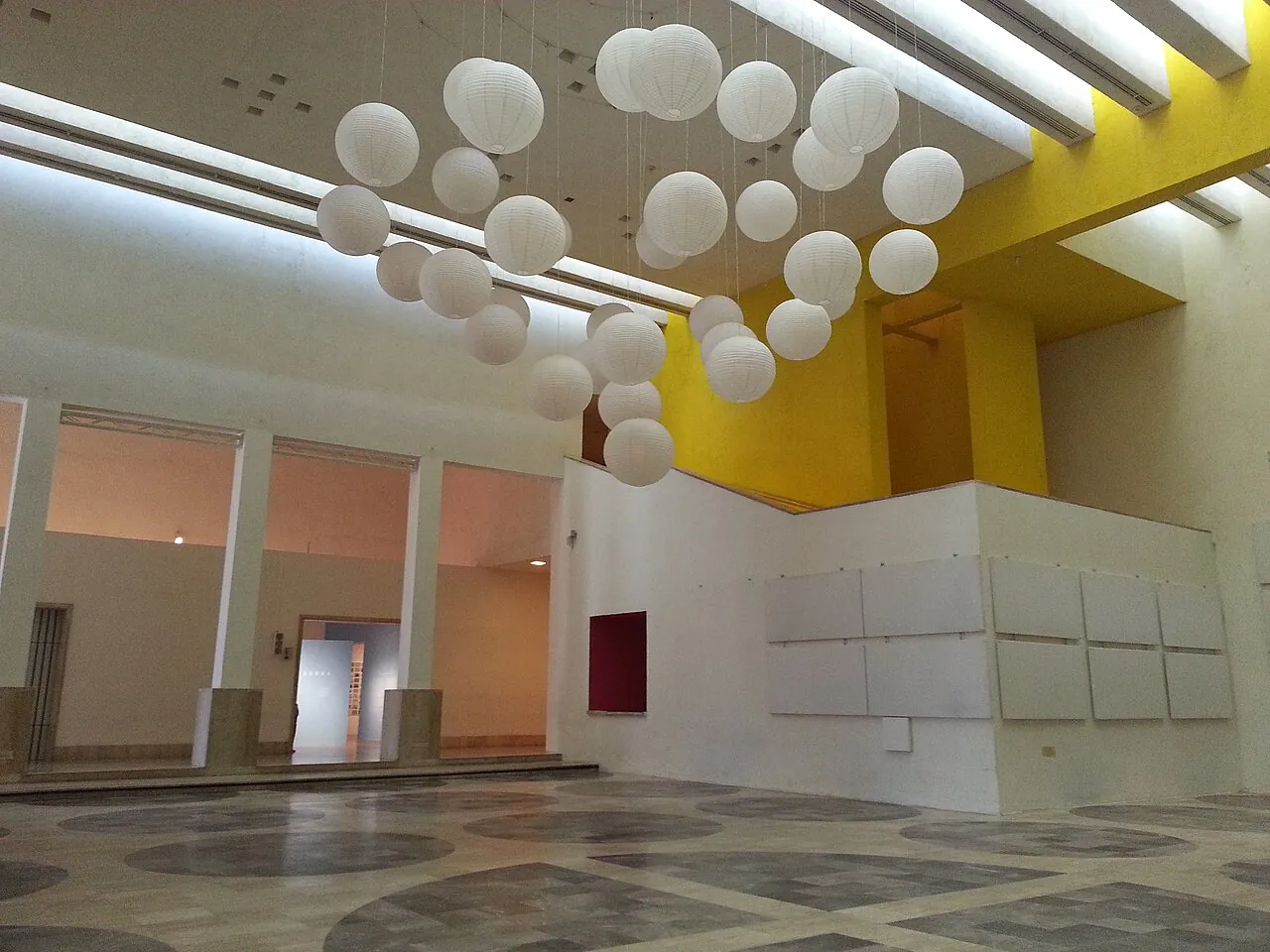 MARCO, interior