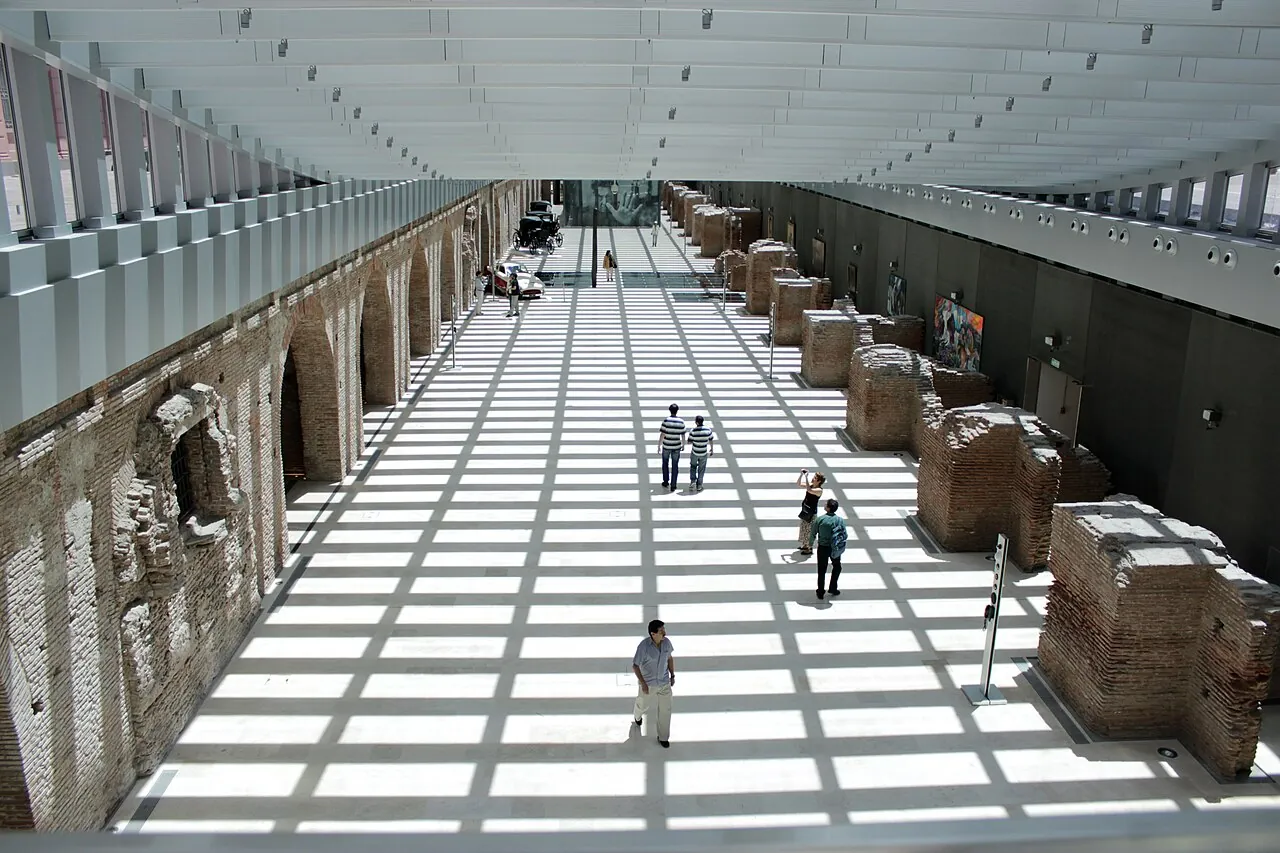 Vista del interior del Museo del Bicentenario, ubicado tras la Casa Rosada, en Buenos Aires, Argentina.