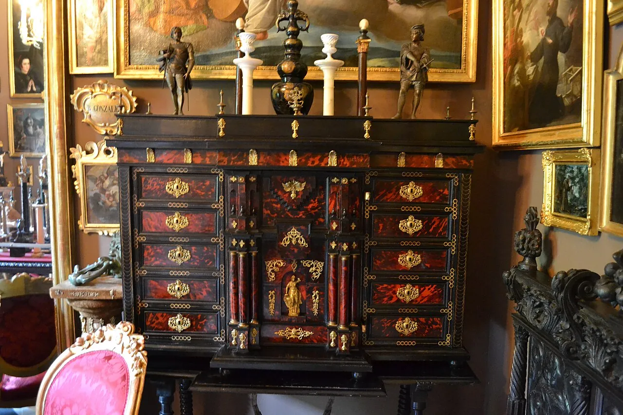 Bargueño. Museo Cerralbo, Madrid.
