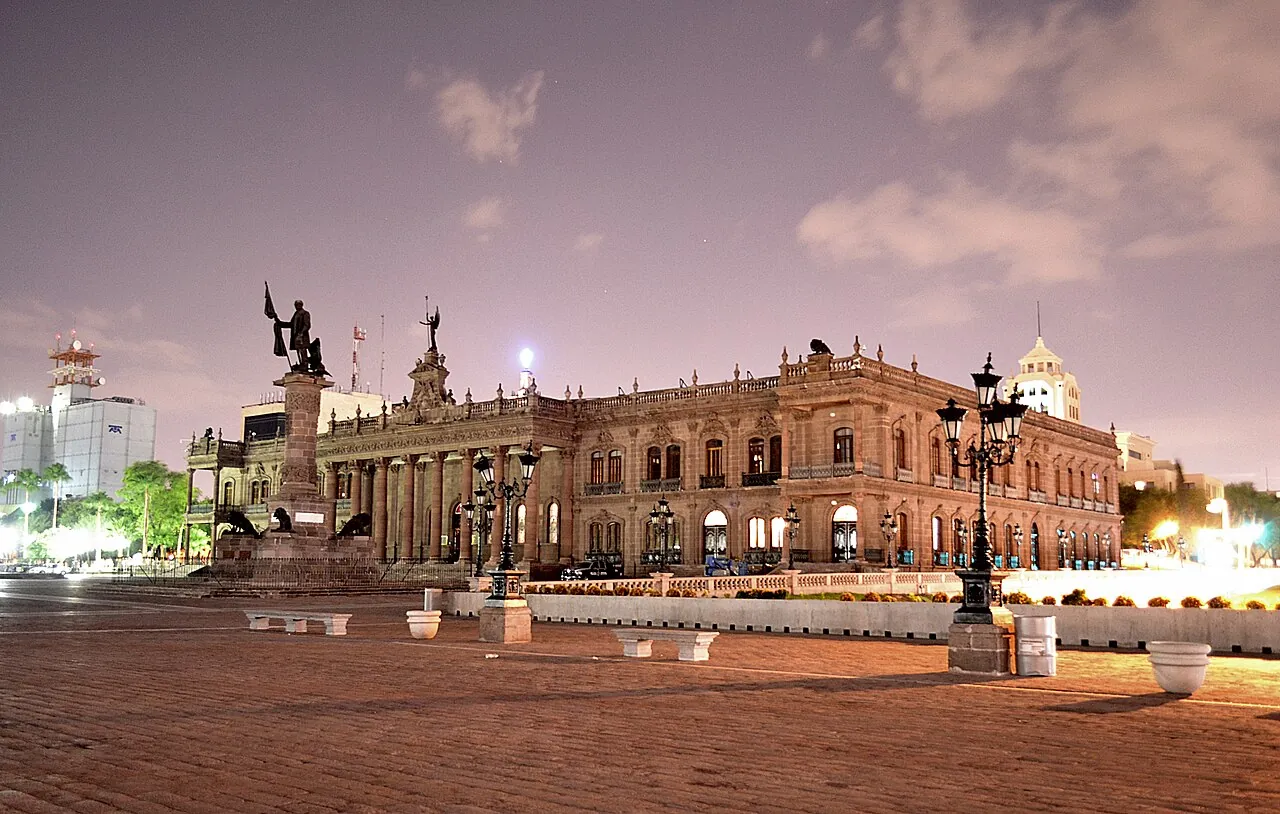 This is a photo of a monument in Mexico, identified by ID