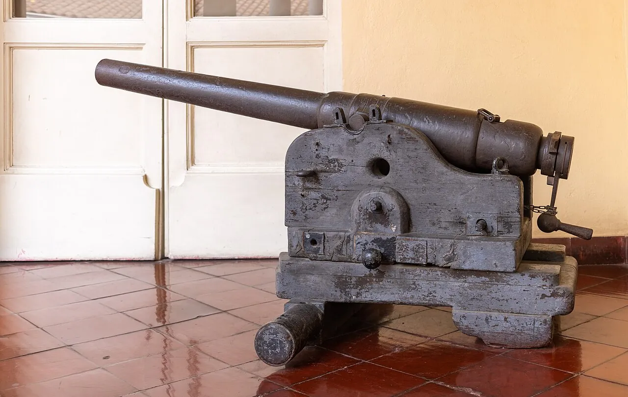 Armstrong cannon. Exhibition at the National Historical Museum. Santiago