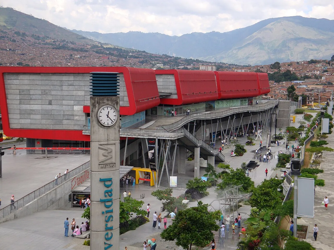 Parque Explora. from Metrostation Universidad, Medellín, Colombia.