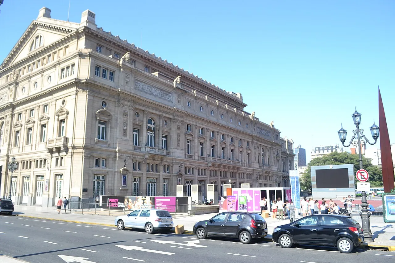 This is a photo of an Argentine monument identified by the ID