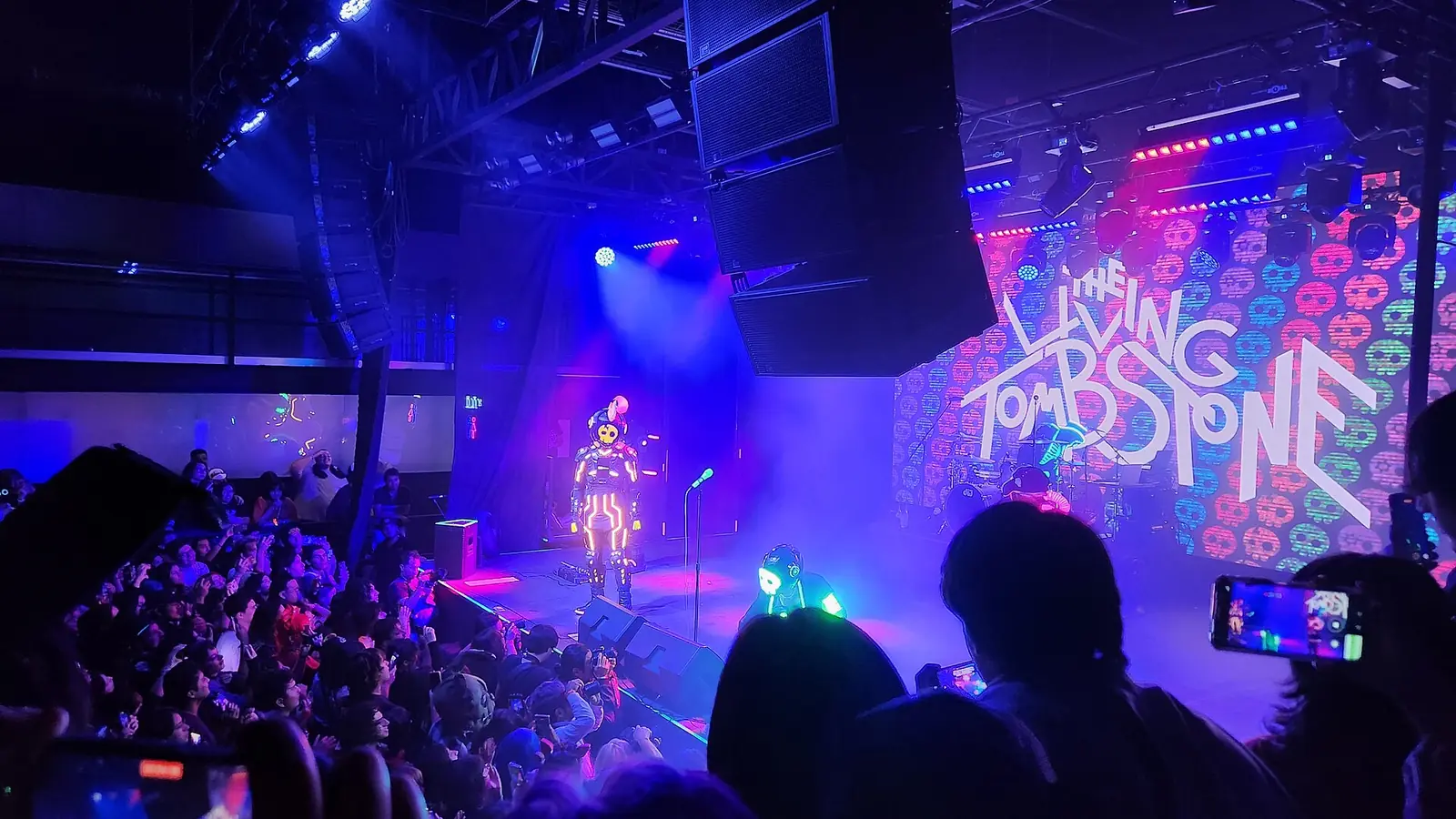 C4 CONCERT HOUSE