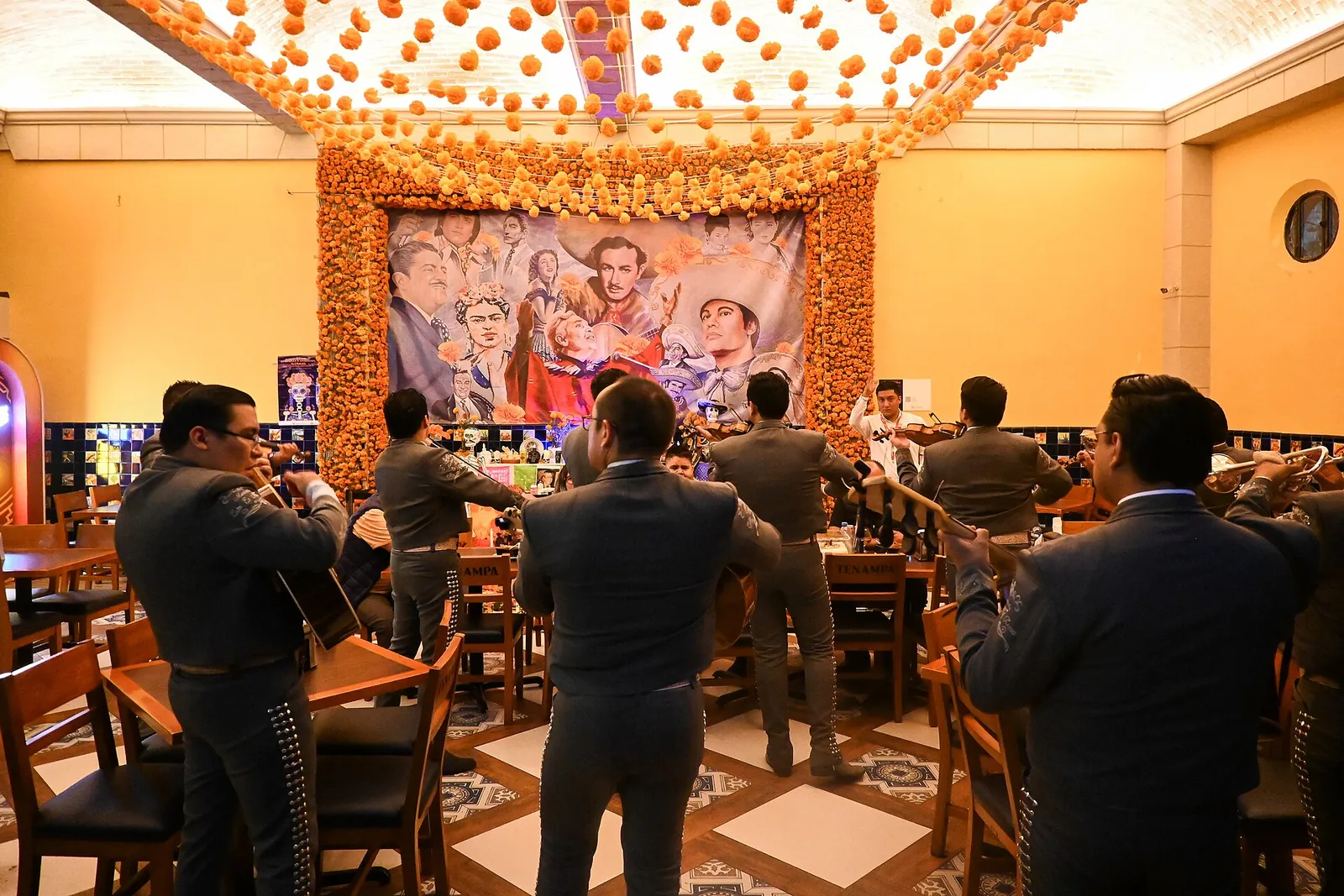 Salón Tenampa, Centro (Plaza Garibaldi)