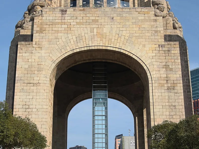 Monumento a la Revolución