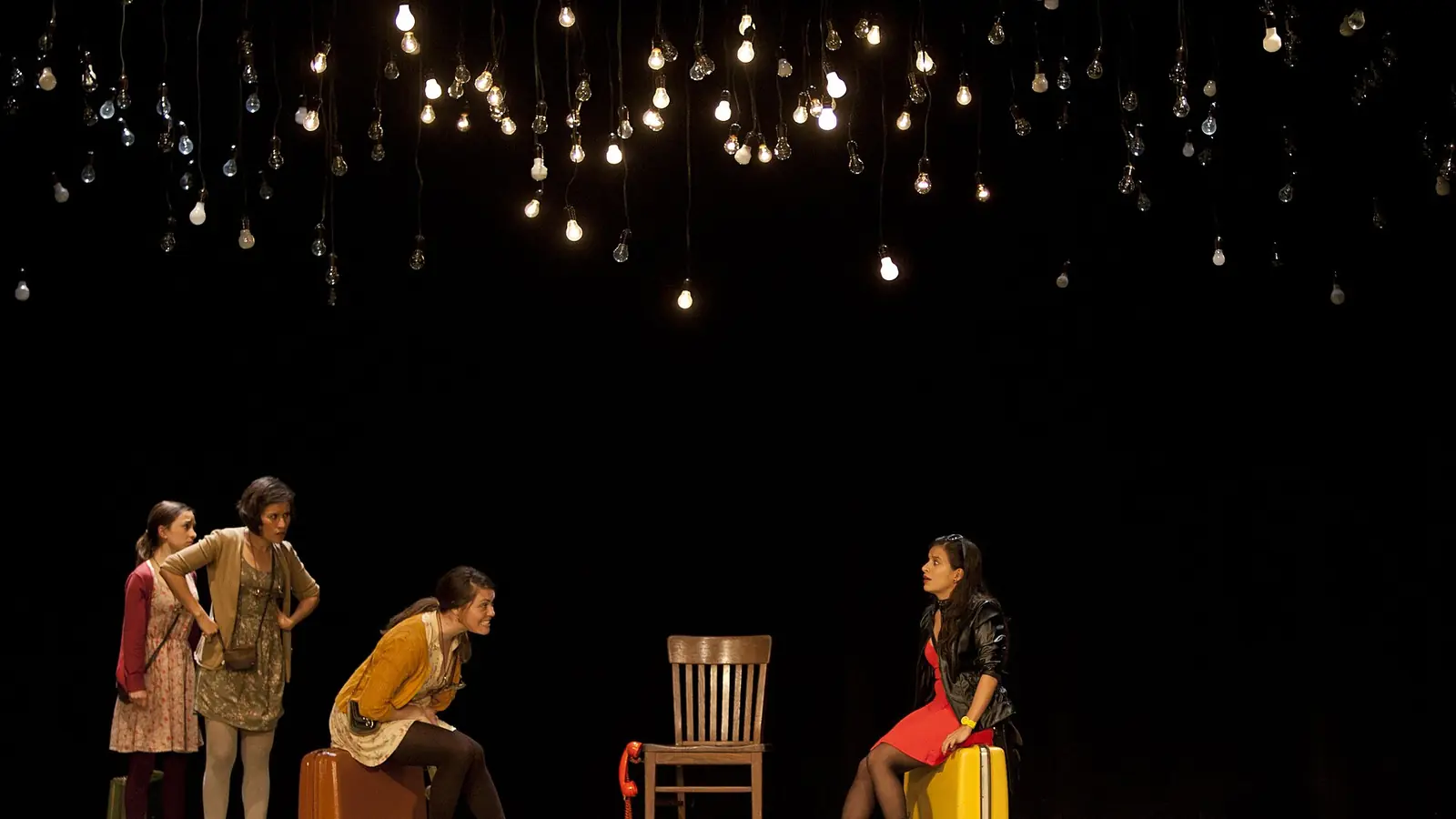 TEATRO SERGIO MAGAÑA